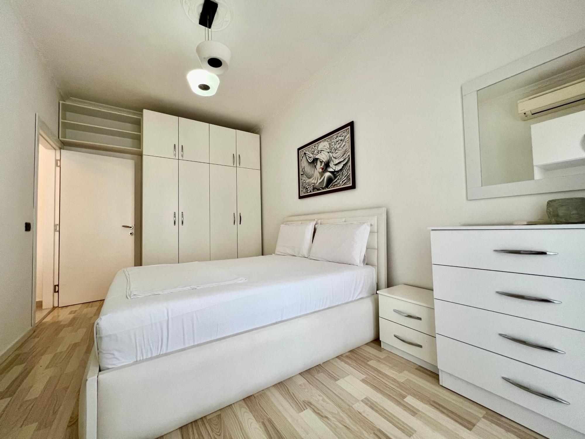 Apartment Downtown Grand Comfort Tirana